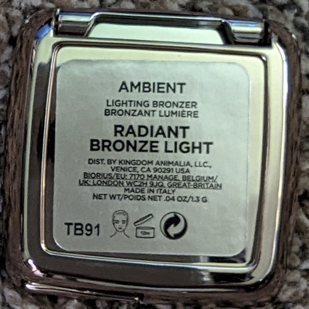 Bronzer Small compact